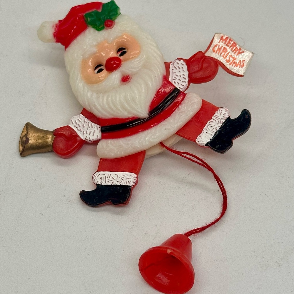 Vintage Plastic Santa Novelty Brooch Pin 60s Pull String Motion Articulated